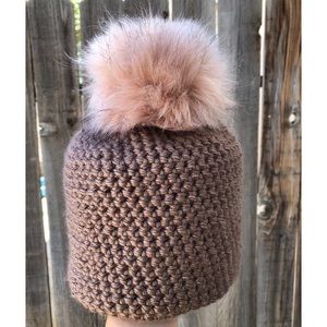 Crochet beanie with poof